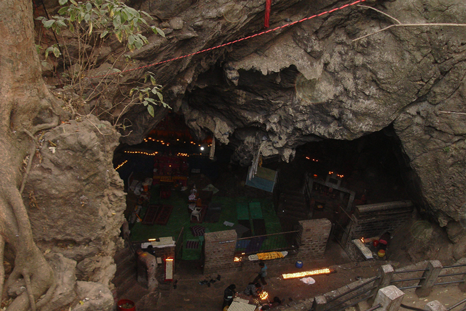 Maratika Cave